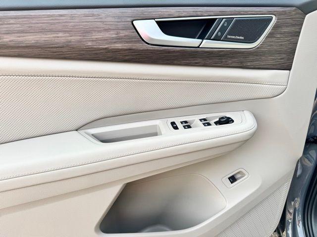 new 2026 Volkswagen Atlas car, priced at $52,526