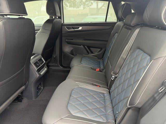 new 2026 Volkswagen Atlas Cross Sport car, priced at $51,956