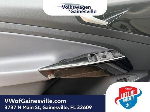 used 2022 Volkswagen ID.4 car, priced at $13,806