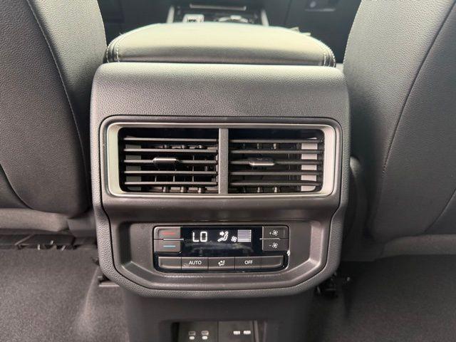 new 2026 Volkswagen Atlas car, priced at $43,598