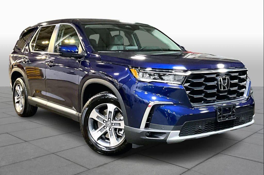 used 2025 Honda Pilot car, priced at $42,983