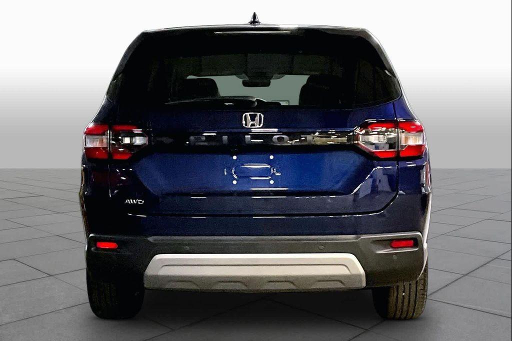 used 2025 Honda Pilot car, priced at $42,983