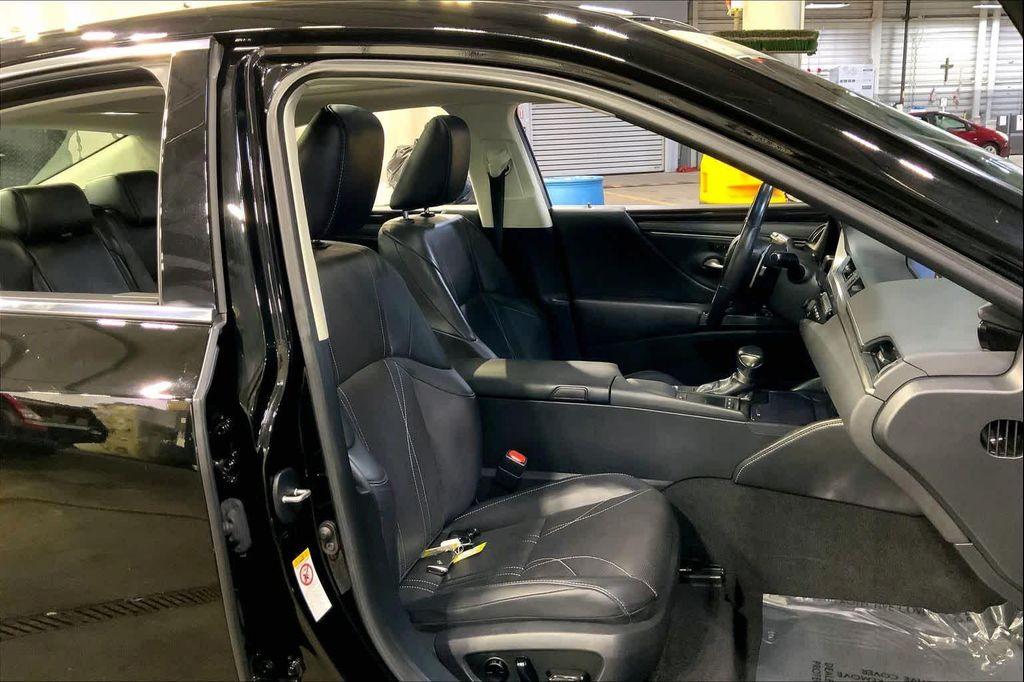 used 2019 Lexus ES 350 car, priced at $26,988