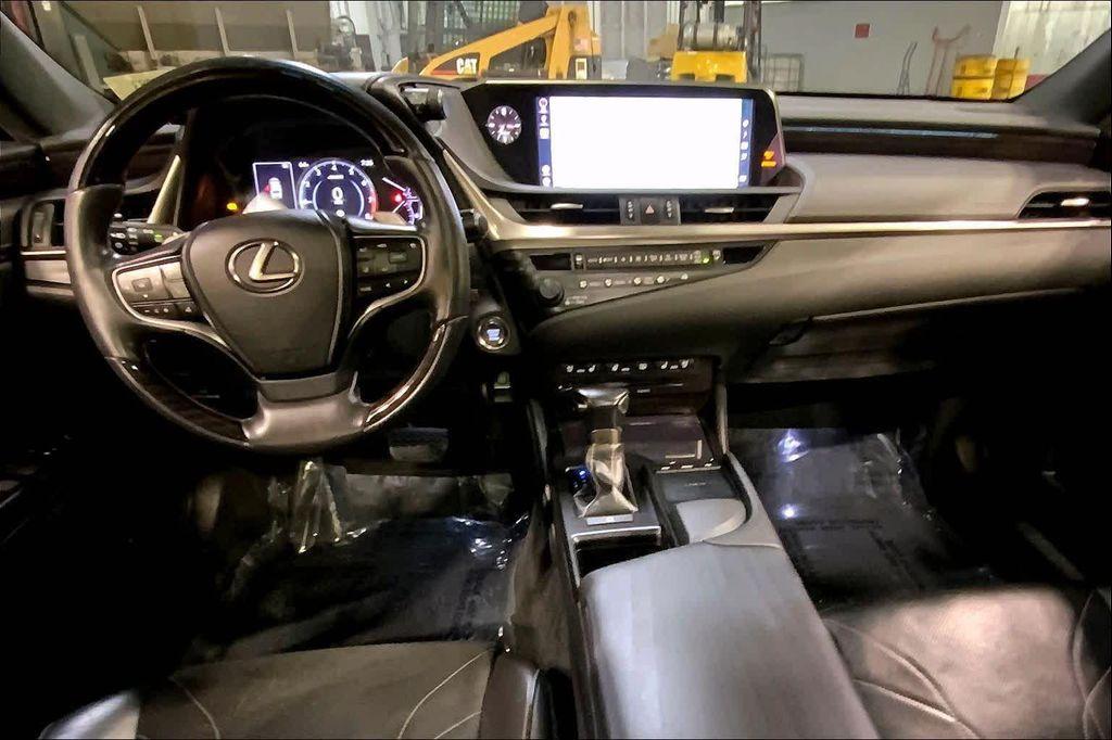used 2019 Lexus ES 350 car, priced at $26,988