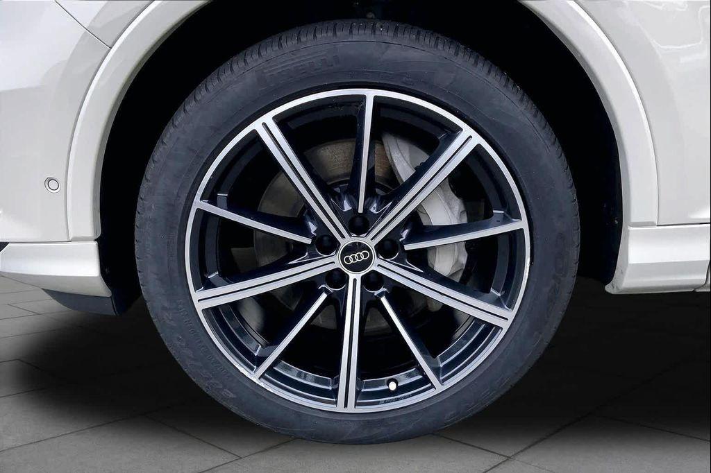 used 2021 Audi Q7 car, priced at $25,483