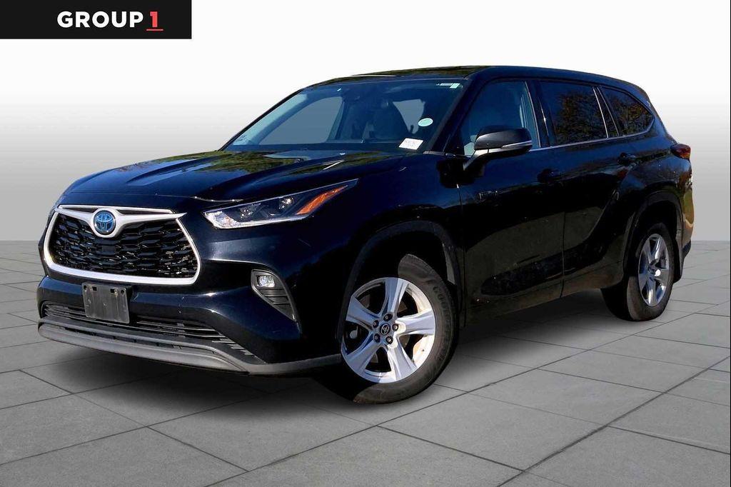 used 2021 Toyota Highlander Hybrid car, priced at $19,988