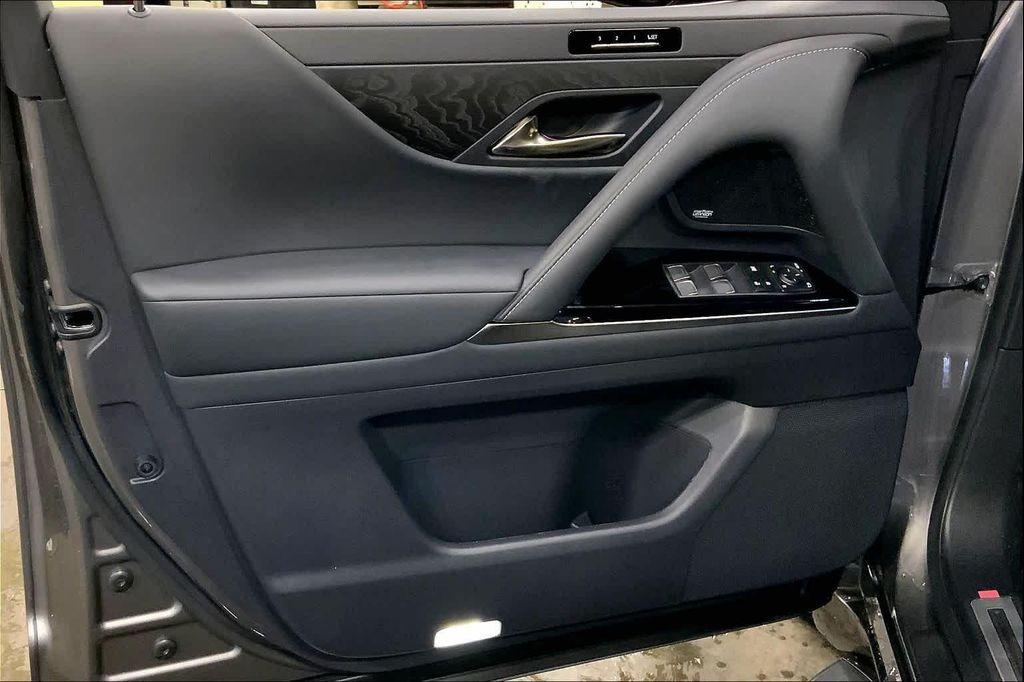 new 2026 Lexus LX 600 car, priced at $117,899