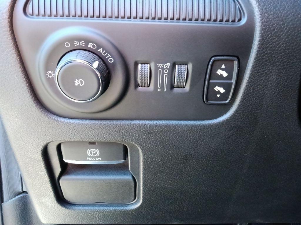 used 2023 Jeep Wagoneer car, priced at $37,276