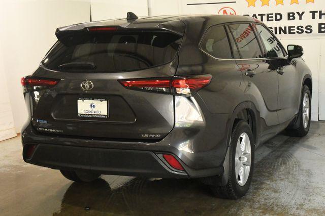 used 2022 Toyota Highlander car, priced at $30,995