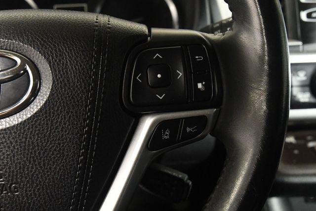 used 2019 Toyota Highlander car, priced at $26,995