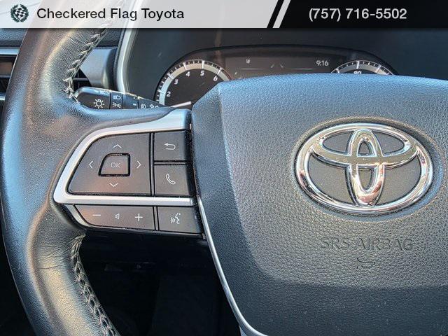used 2023 Toyota Highlander car, priced at $31,990