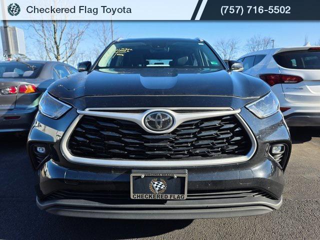 used 2023 Toyota Highlander car, priced at $31,990