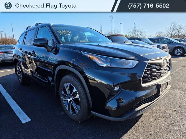 used 2023 Toyota Highlander car, priced at $31,990