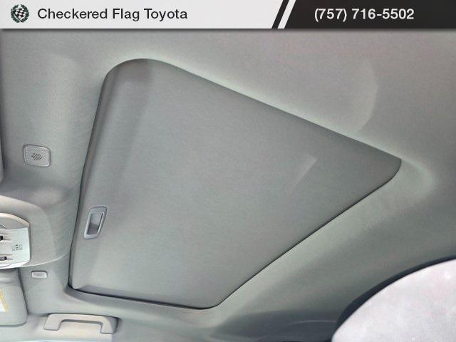 used 2023 Toyota Highlander car, priced at $31,990