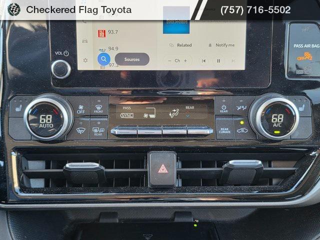 used 2023 Toyota Highlander car, priced at $31,990