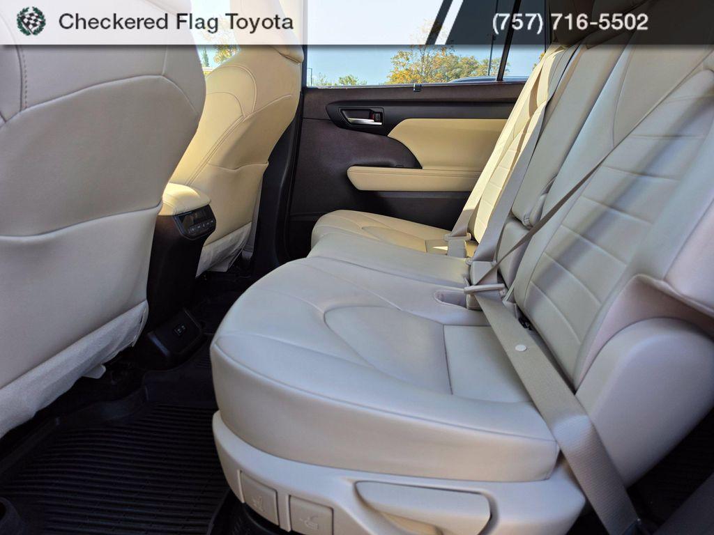 used 2021 Toyota Highlander Hybrid car, priced at $38,836