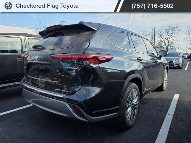 used 2024 Toyota Highlander Hybrid car, priced at $52,490
