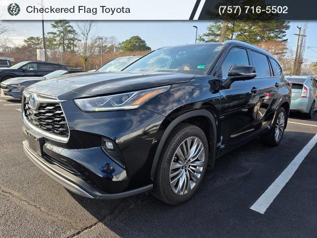 used 2024 Toyota Highlander Hybrid car, priced at $52,490