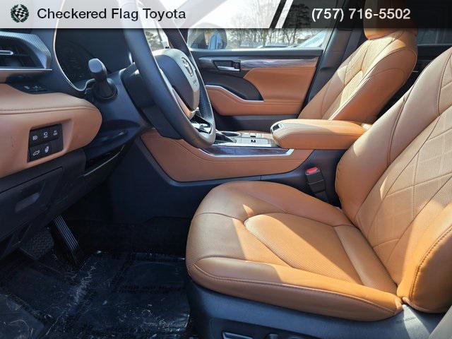 used 2024 Toyota Highlander Hybrid car, priced at $52,490