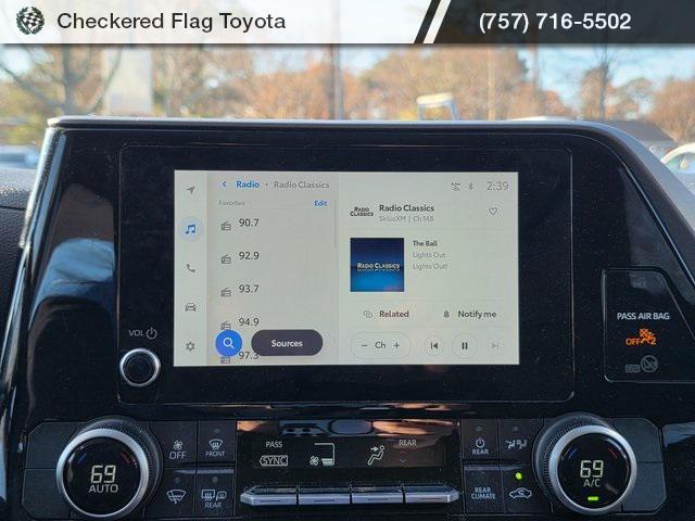 used 2023 Toyota Highlander car, priced at $28,711