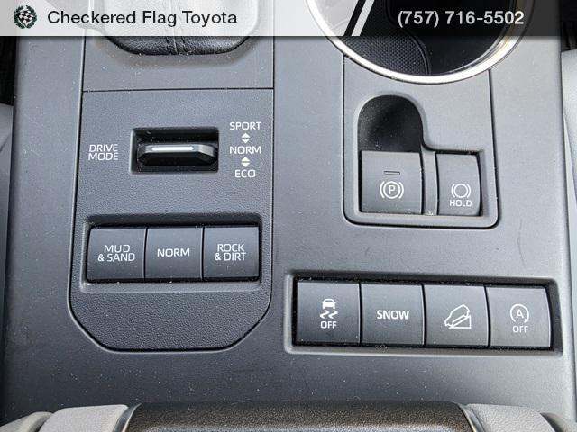 used 2022 Toyota Highlander car, priced at $33,212