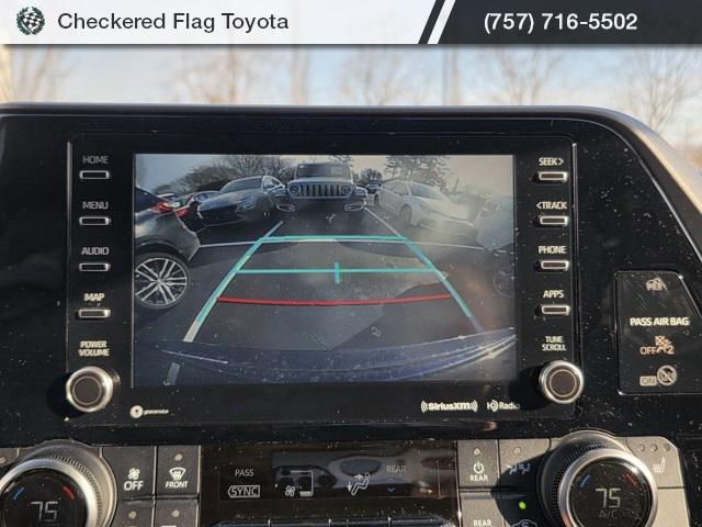 used 2022 Toyota Highlander car, priced at $33,212