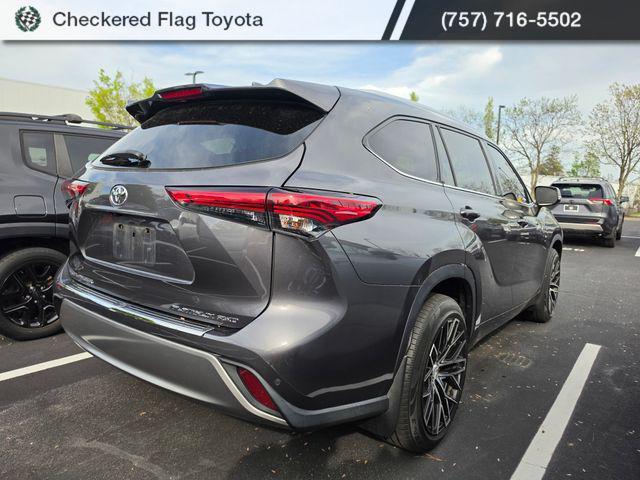 used 2022 Toyota Highlander car, priced at $39,370