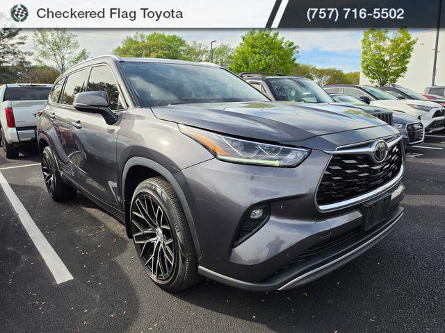used 2022 Toyota Highlander car, priced at $39,370