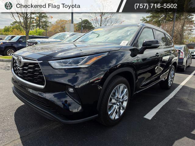 used 2023 Toyota Highlander car, priced at $37,990