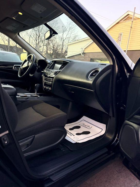 used 2020 Nissan Pathfinder car, priced at $12,999