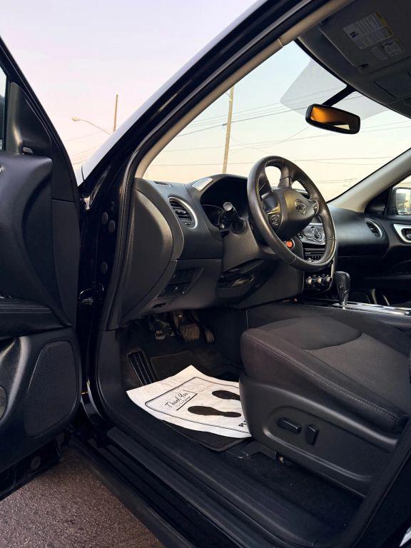 used 2020 Nissan Pathfinder car, priced at $12,999