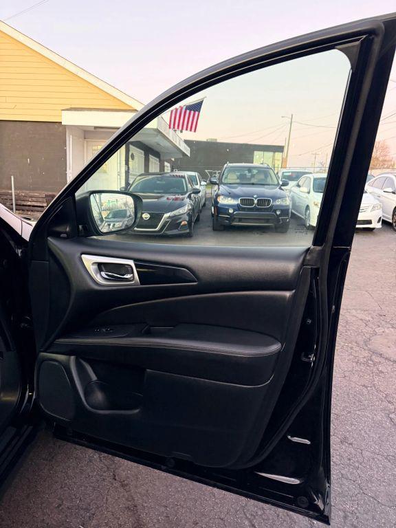 used 2020 Nissan Pathfinder car, priced at $12,999