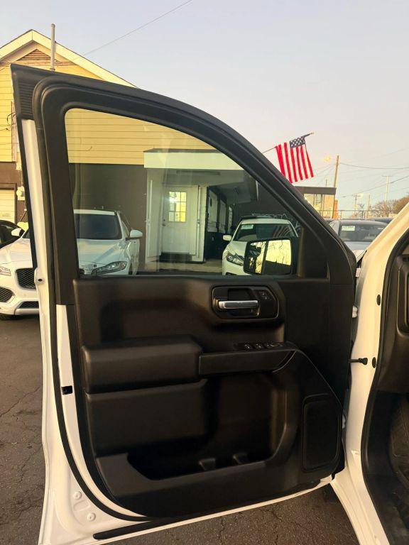 used 2023 GMC Sierra 1500 car, priced at $28,699