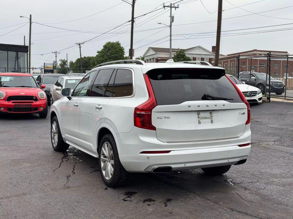 2016 White Volvo XC90