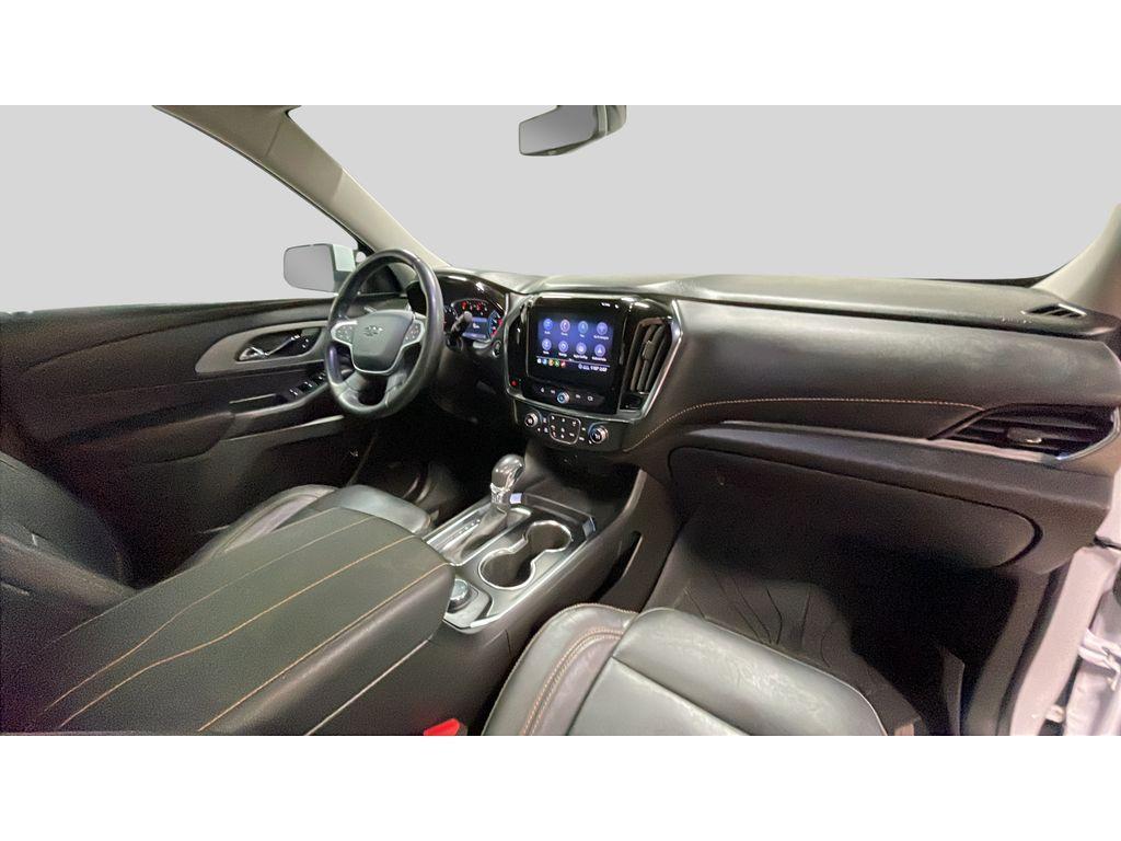used 2021 Chevrolet Traverse car, priced at $27,421