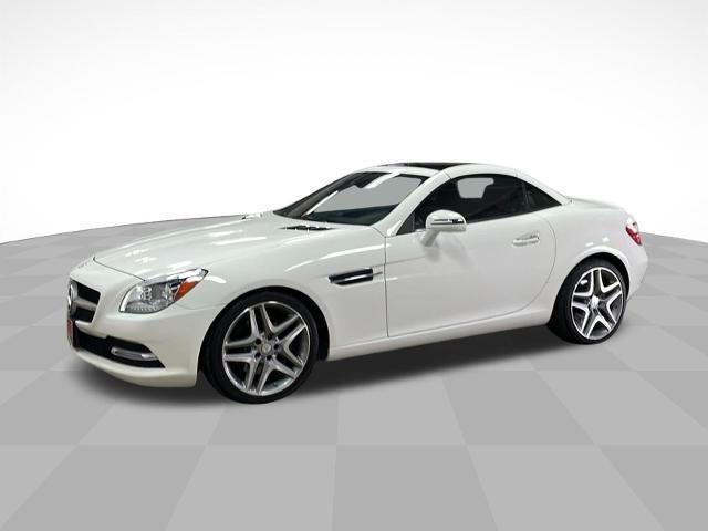 2016 White Mercedes-Benz SLK-Class