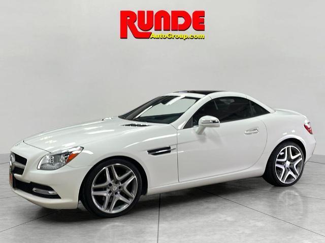 2016 White Mercedes-Benz SLK-Class