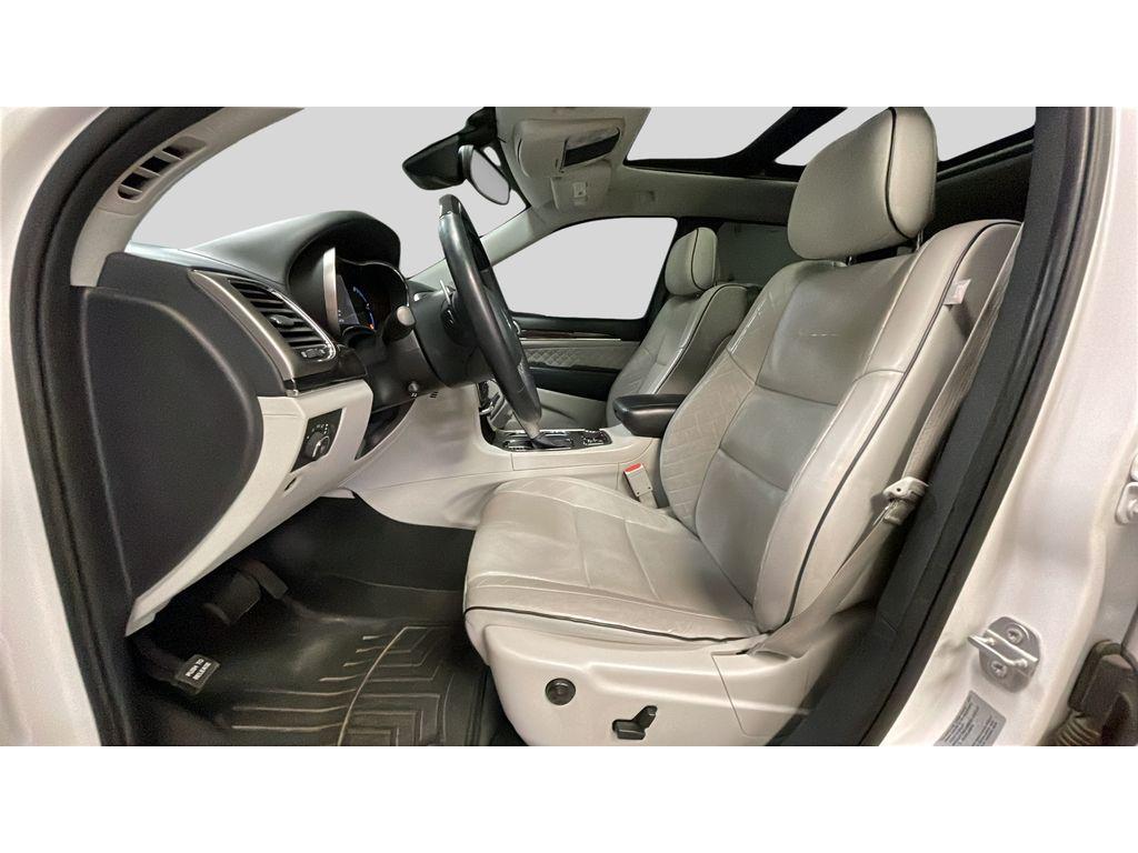 used 2017 Jeep Grand Cherokee car, priced at $17,651