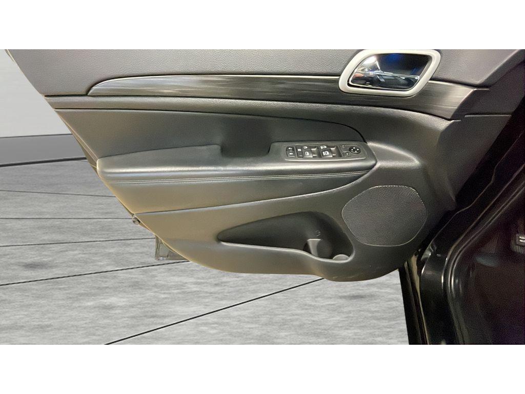 used 2021 Jeep Grand Cherokee car, priced at $25,870