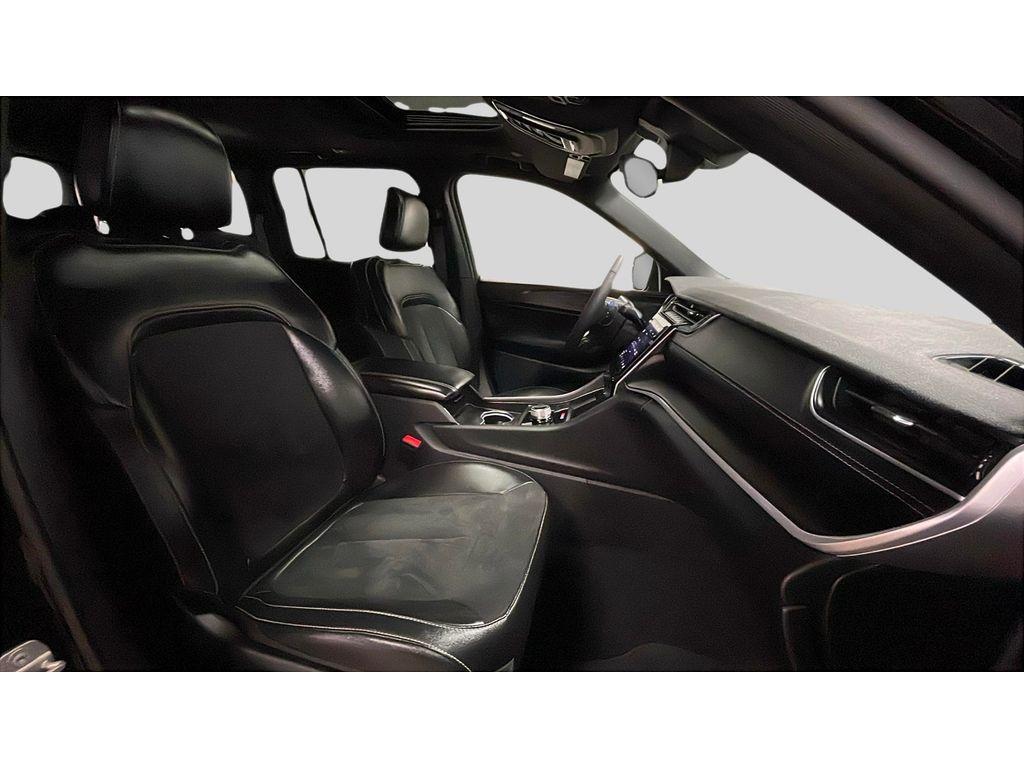 used 2024 Jeep Grand Cherokee car, priced at $35,474