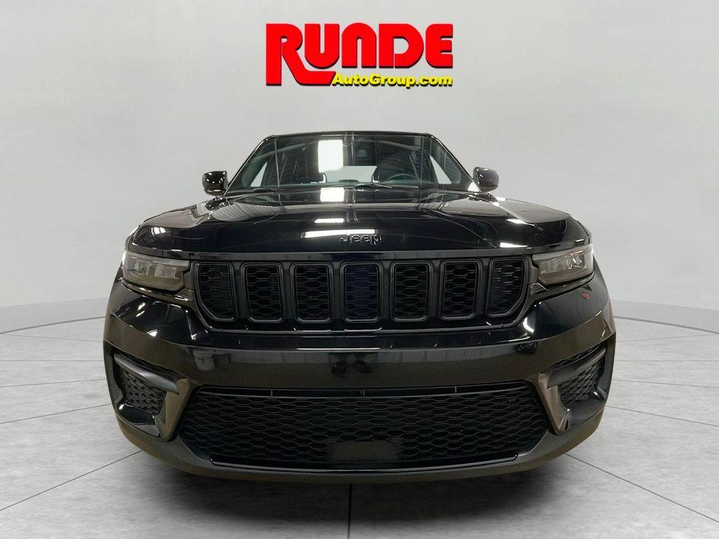used 2024 Jeep Grand Cherokee car, priced at $35,474