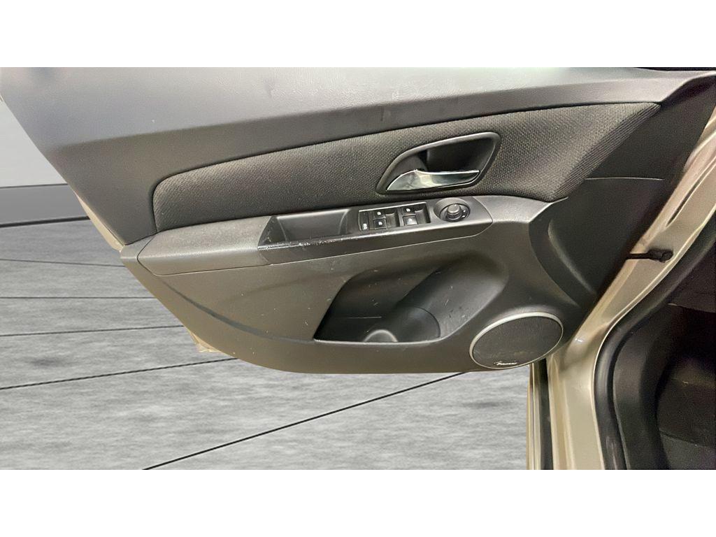 used 2013 Chevrolet Cruze car, priced at $8,271