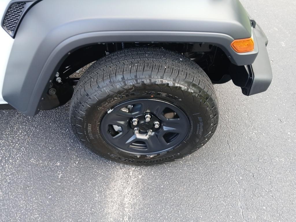 new 2027 Jeep Wrangler car, priced at $45,010