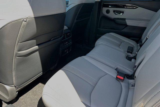 new 2025 Honda Pilot car, priced at $54,180