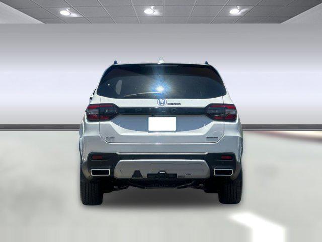 new 2025 Honda Pilot car, priced at $54,180