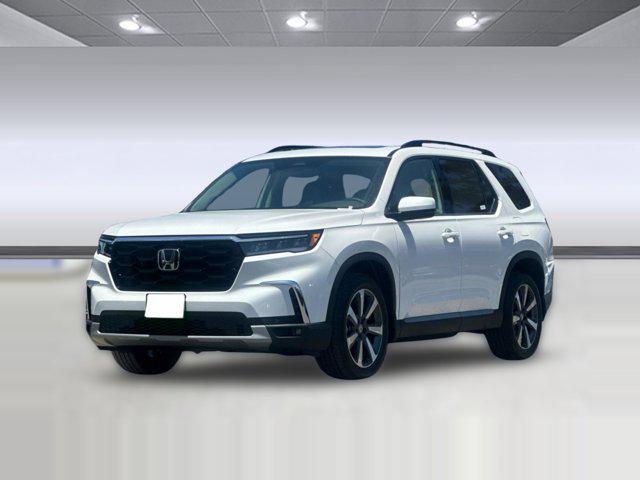 new 2025 Honda Pilot car, priced at $54,180