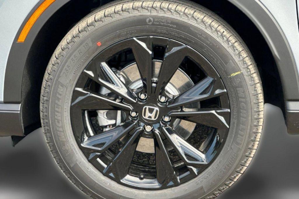 new 2026 Honda CR-V Hybrid car, priced at $43,540