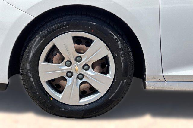used 2018 Chevrolet Cruze car, priced at $9,999