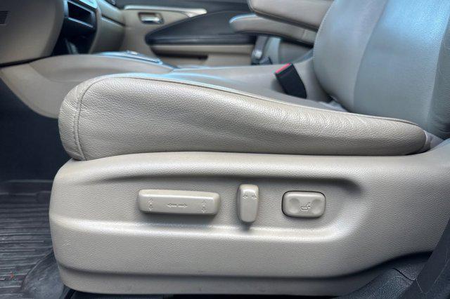 used 2021 Honda Pilot car, priced at $21,999