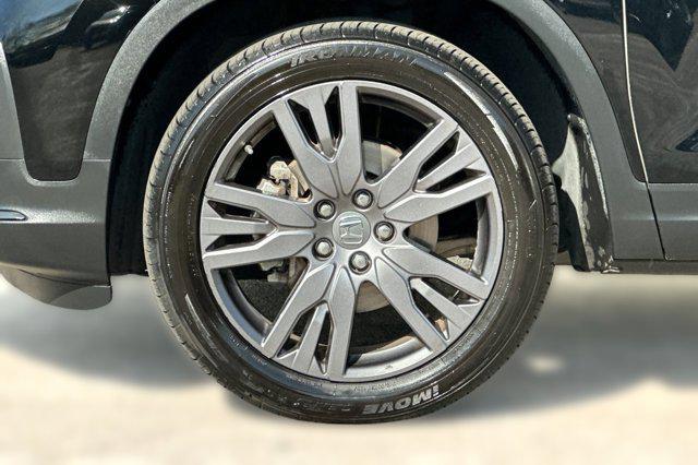 used 2022 Honda Pilot car, priced at $24,999